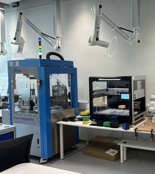 Chemspeed Flex Powderdose in het Big Chemistry Robotlab van Fontys.